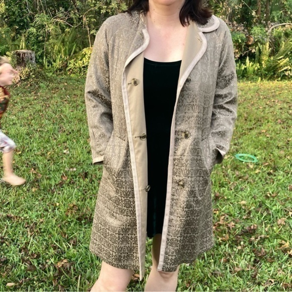 Marc Jacobs reversible paisley beige coat